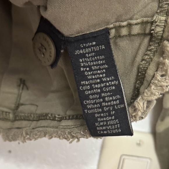 Sanctuary Cropped Camo Jacket Size Small Womens - Picture 8 of 8